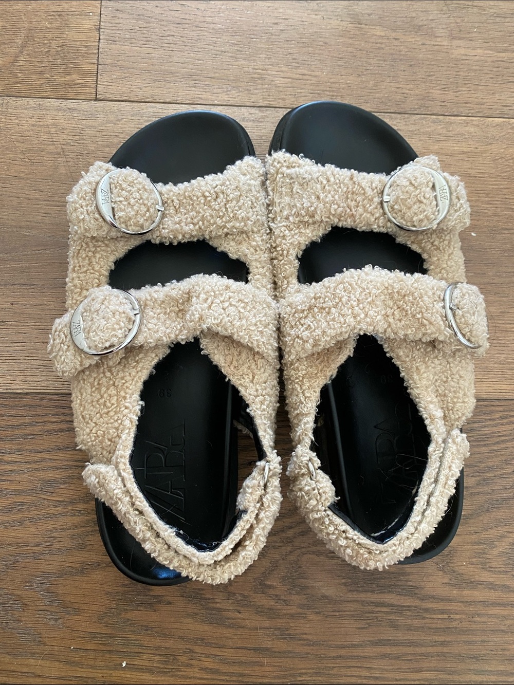 NEW Zara Faux Shearling Sherpa Buckle Sandals Beige Size 39